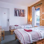 Snow Retreat Chalet Pandora, La Tania, Courchevel, 15 Person , Wifi