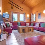 Snow Retreat Chalet Pandora, La Tania, Courchevel, 15 Person , Wifi